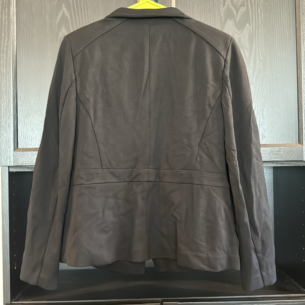 Blazer - Picture 6 of 6
